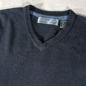 Oscar de la Renta mens black Vintage acrylic v-neck long sleeve sweater - size M